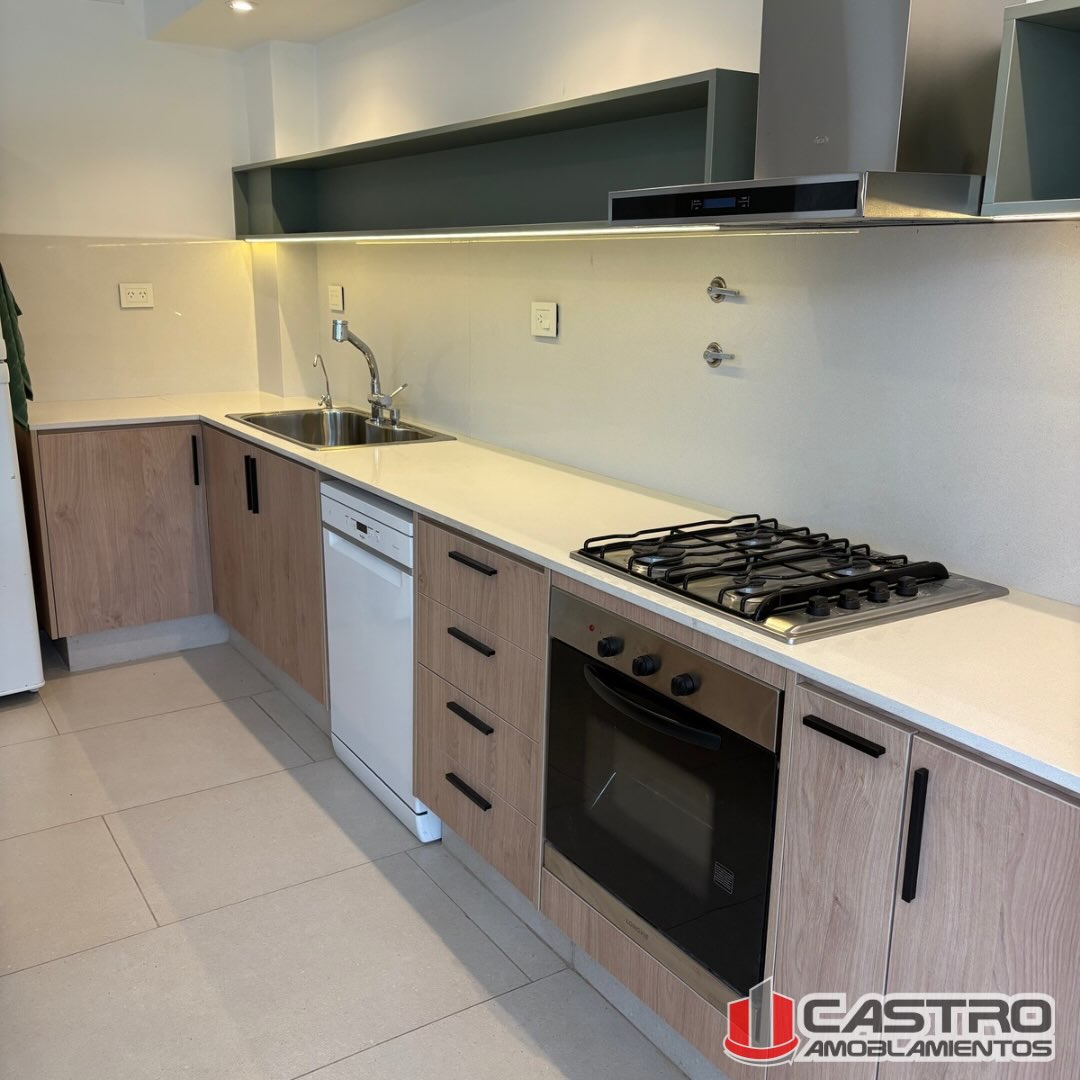 Cocina a medida realizada por Castro Amoblamientos